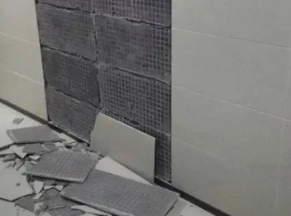 武胜瓷砖空鼓维修公司分享下武胜墙砖松动维修的知识